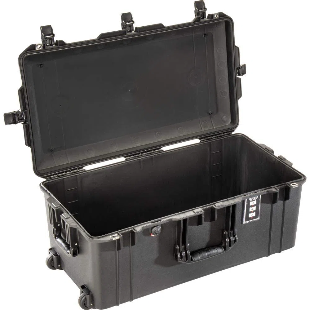 Peli 1626 Air Leichter Langer Koffer mit Rollen für den Transport von Filmausrüstung oder Drohnen, Wasser- und Staubdicht, 76L Volumen, Ohne Schaumstoffeinlage, Farbe: Schwarz